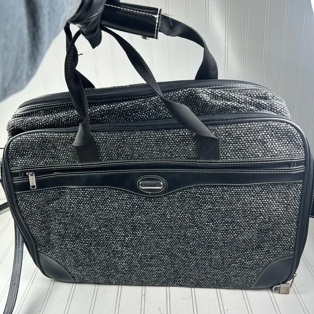 Jaguar Gray Tweeked Weekender Unisex Travel Duffle Bag w Key Chain